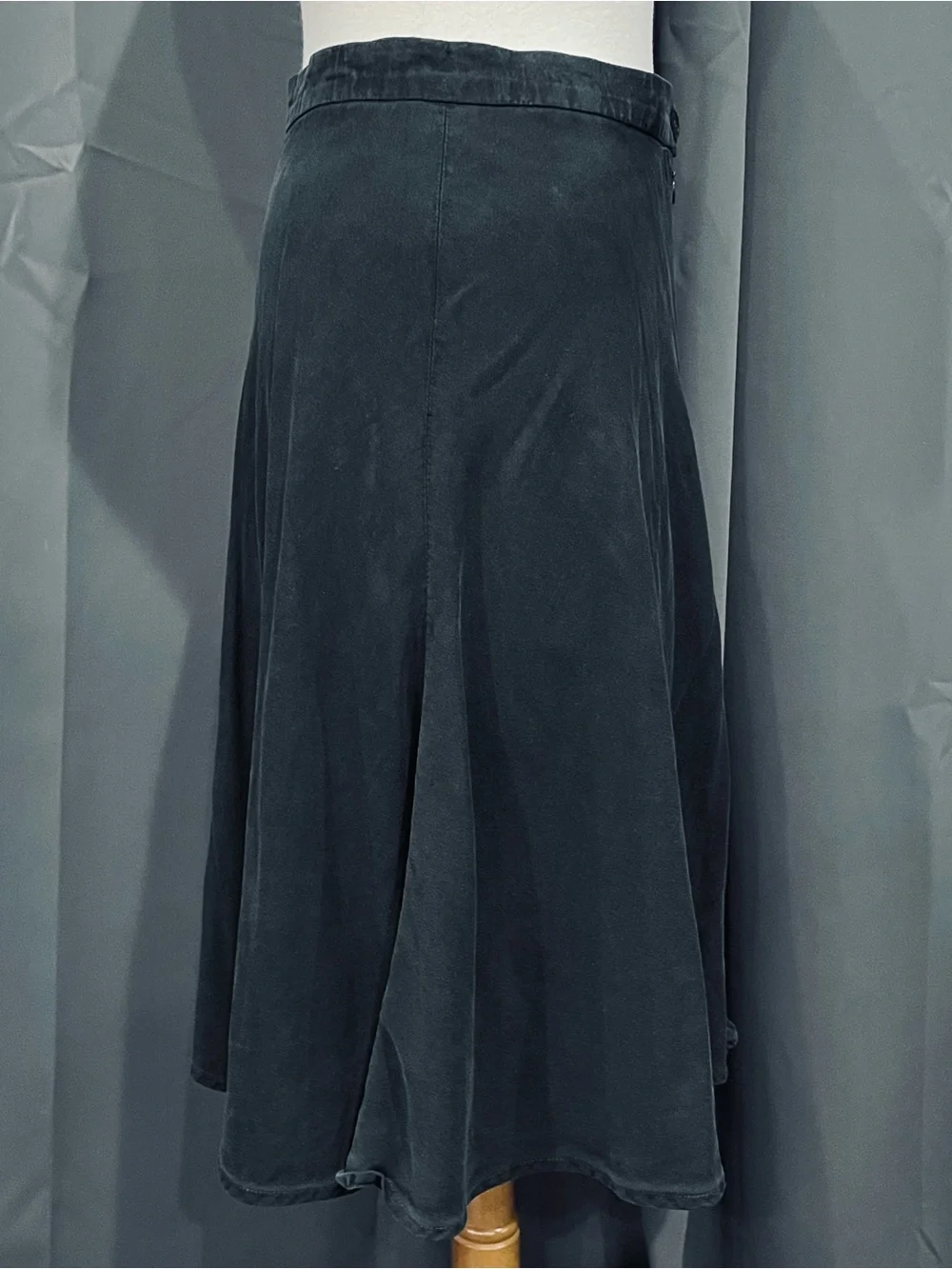 Carlisle Sz 8 Lined Black Suede Pleated A Line Mini Skirt.
